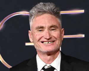 Comedian Dave Hughes to stop speaking at Liberal party events over political donation concerns