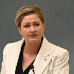 Embattled Queensland minister Amanda Camm quits Crisafulli frontbench citing health and safety reasons